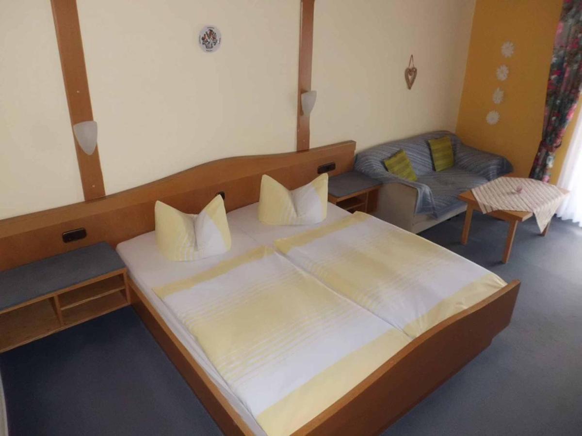 Gasthof-Metzgerei-Pension Schierlitz Rimbach  Eksteriør billede